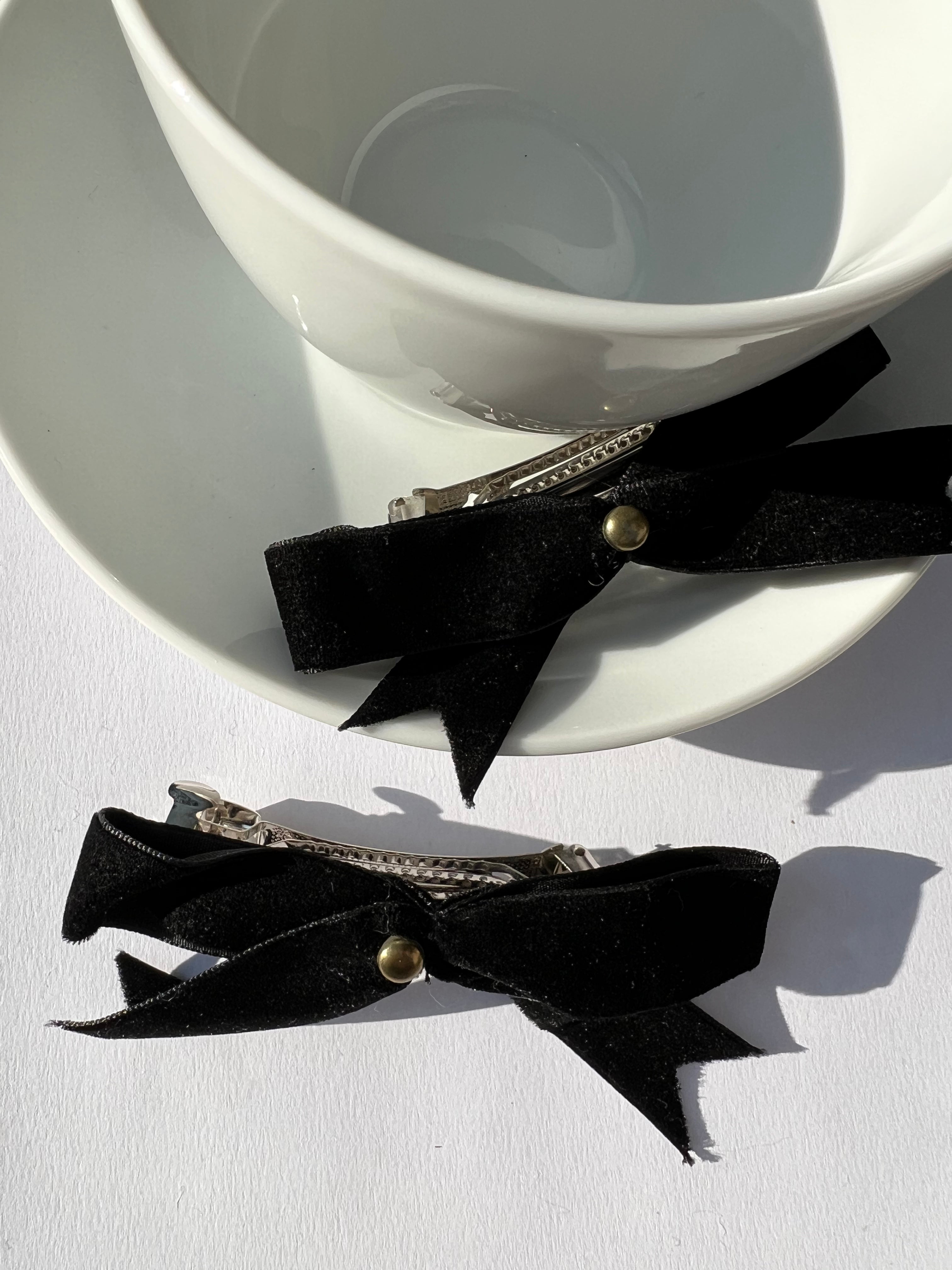 Velvet Bow Hairclip